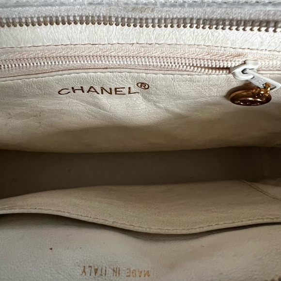 Caviar leather Chanel Quilted CC Bag - Picture 6 of 10